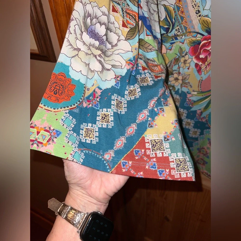 JOHNNY WAS Prisma V Neck Top T Shirt Kimono Sleeve Floral Large NWT - Picture 7 of 7